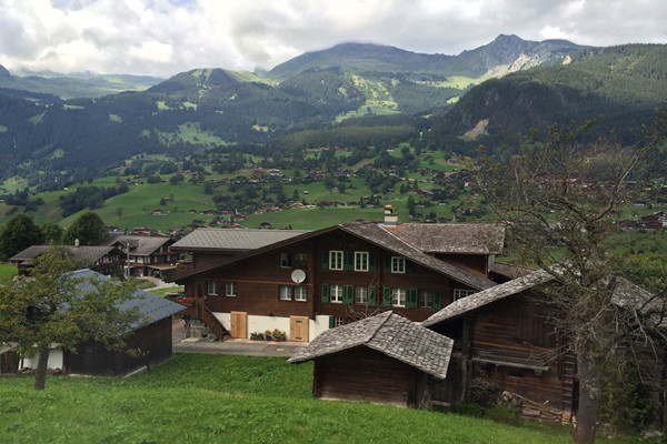 瑞士自由行旅游国家：因特拉肯
